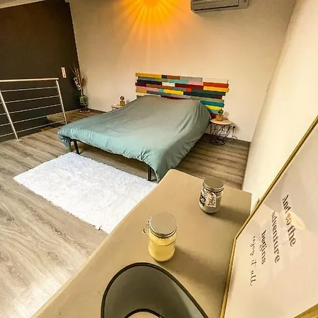 Le Petit Valexiane Piscine & Jardin Apartment Maillane